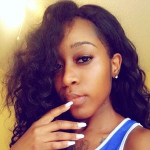 Meet your Posher, Crystal